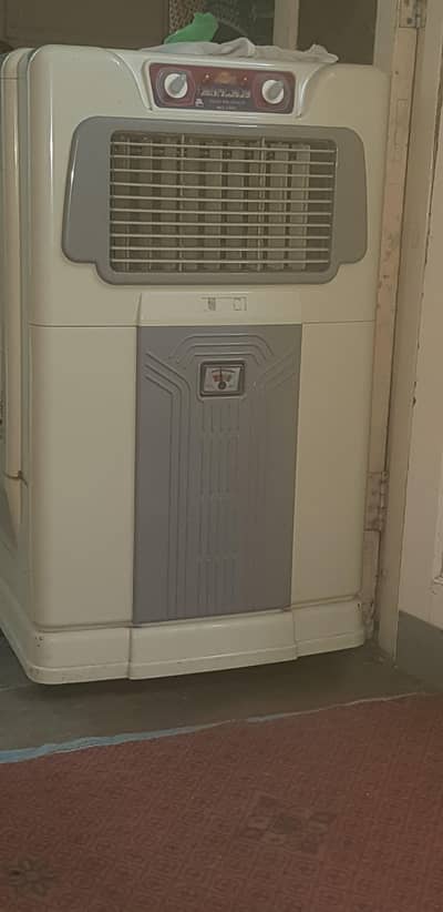 Atlas room cooler