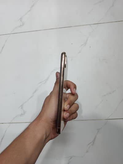 xs max 512gb factory unlock just face id issue