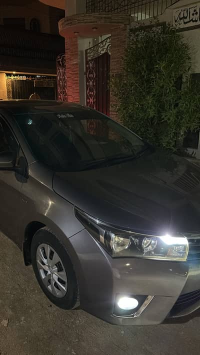 Toyota carolla gli 2015
