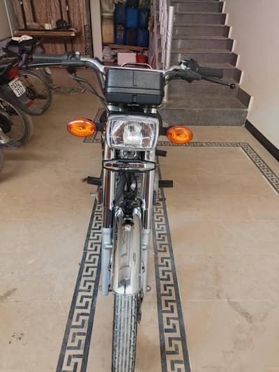 Honda cg silver edition 125
