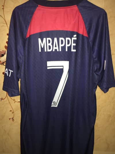 PSG Jersey back mbappe almost new hay