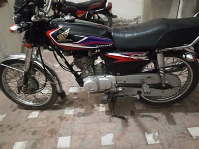 Cg 125 2017 model 03056996241