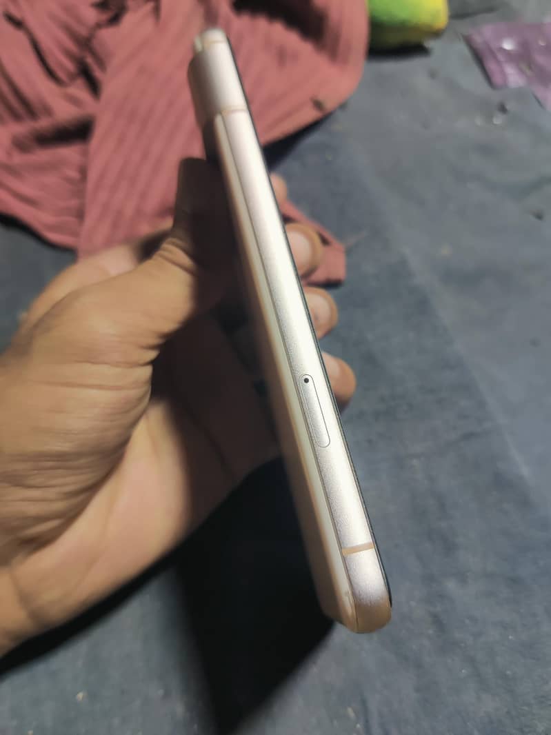 Google Pixel 8 5