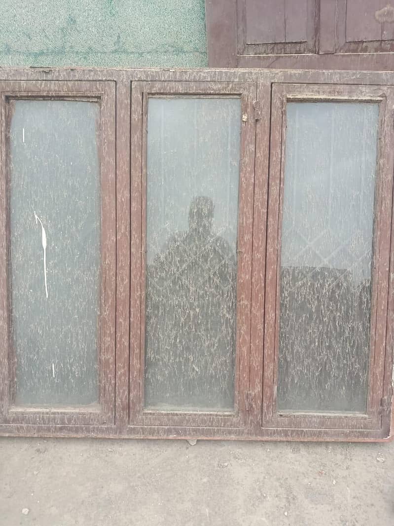 Windows and gate 0