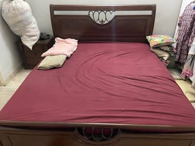 Complete Bedroom Set for Sale – Bed, 2 Side Tables & Dressing Table