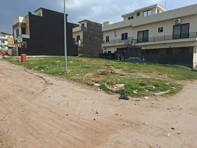 Reserve A Centrally Located Corner Residential Plot Of 5 Marla In Bahria Town Phase 8 - Ali Block