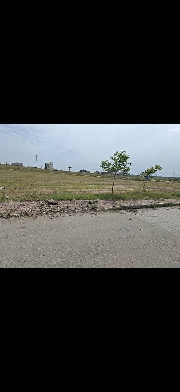 Sector F3 10 Marla ready to Possession plot Available for sale.