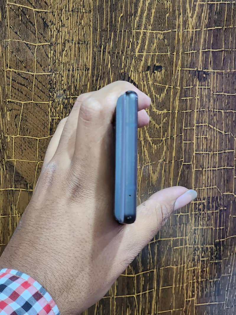 Google Pixel 6 4