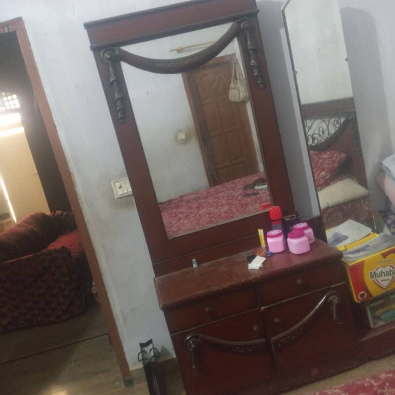 Dressing table 1