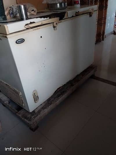Freezer for sale in 60k