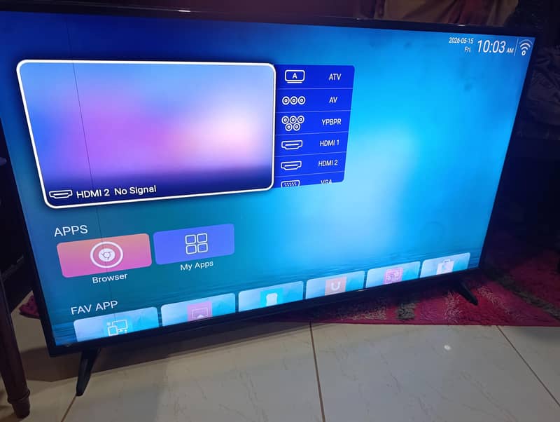 LCD screen TV 4