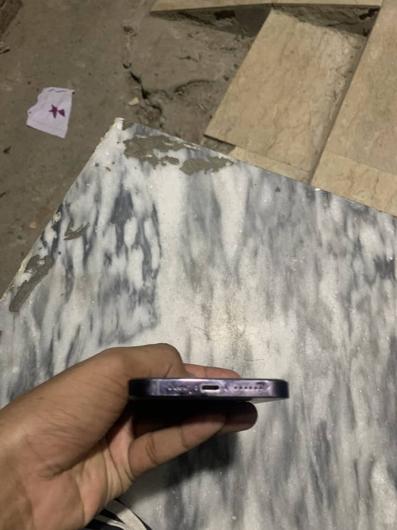 iPhone 14 Pro Max 2