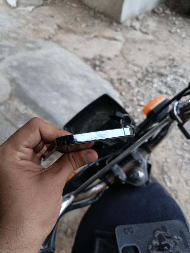 Iphone 12 Pro 4