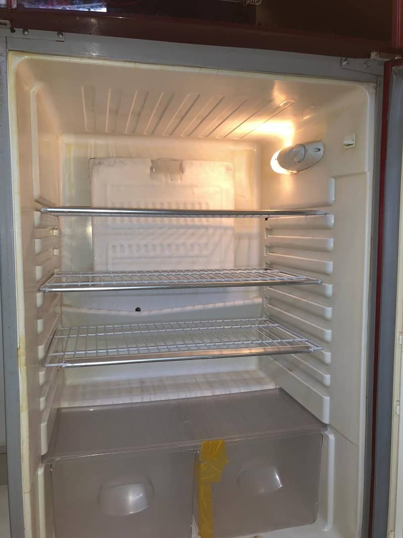 Orient fridge 4