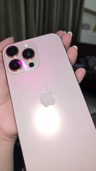 Iphone 16 pro max Natural titanium available