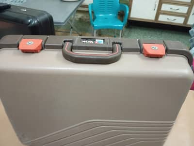tachi case