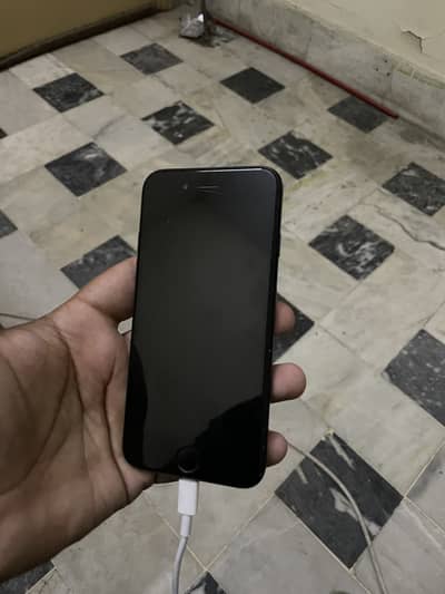 Apple iPhone 7
