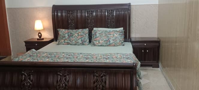 Pure wooden bed with 2 side tables and 1 dressing, condition 9/10