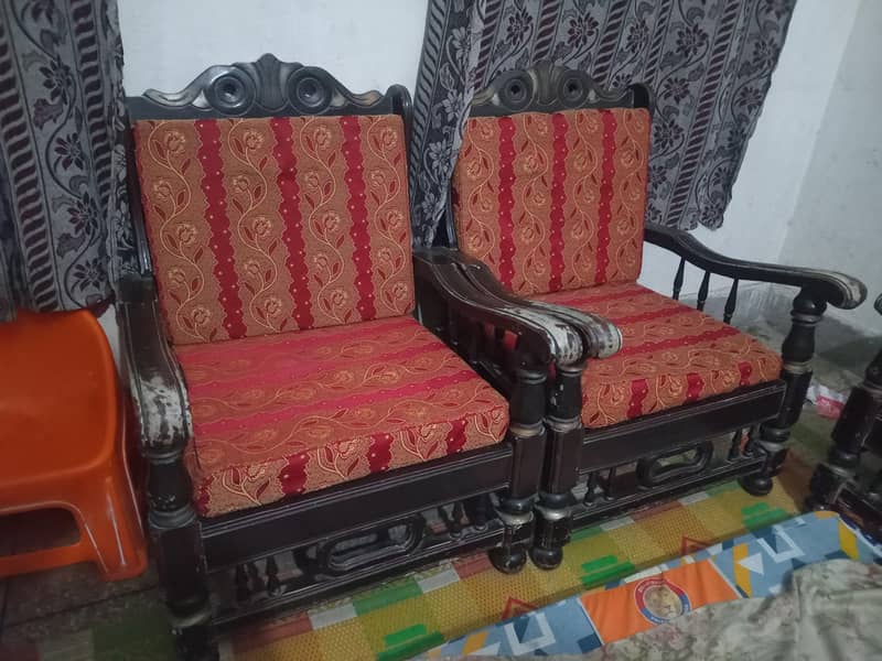 Sofa. 3