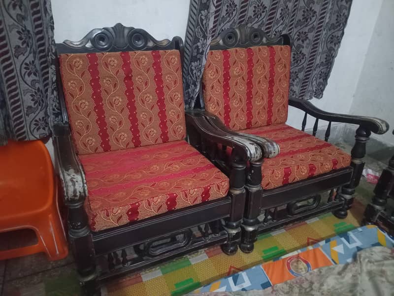 Sofa. 4