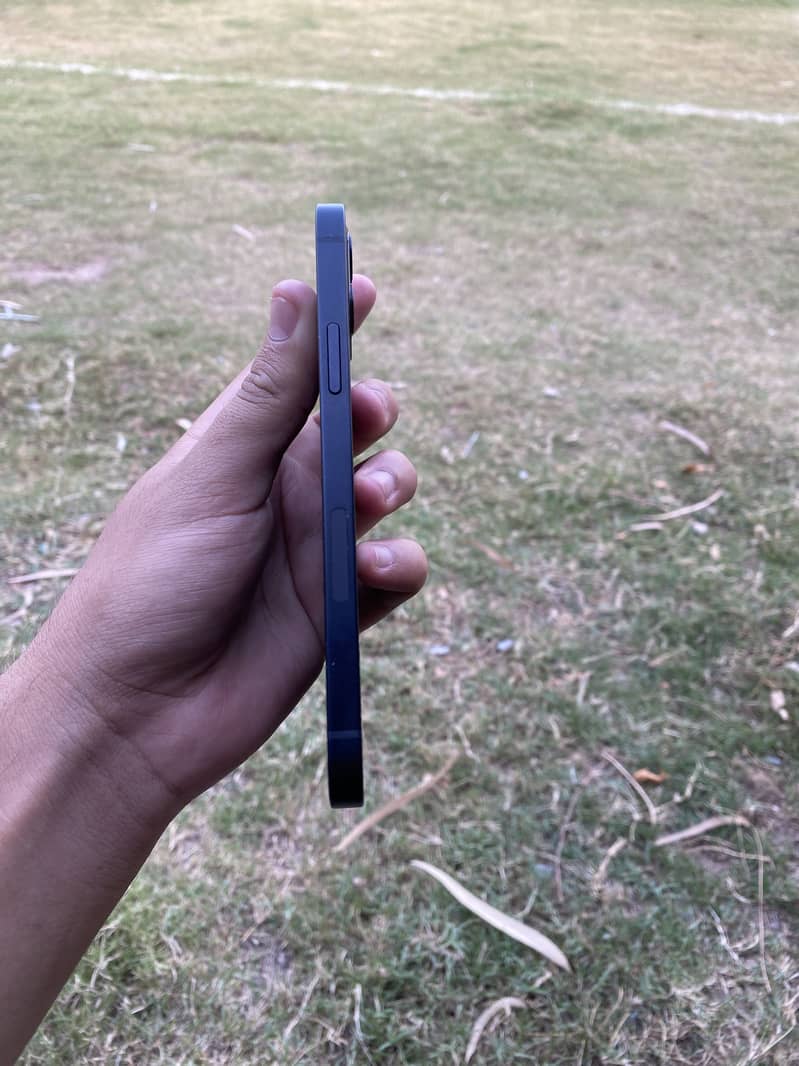 Iphone 12 3