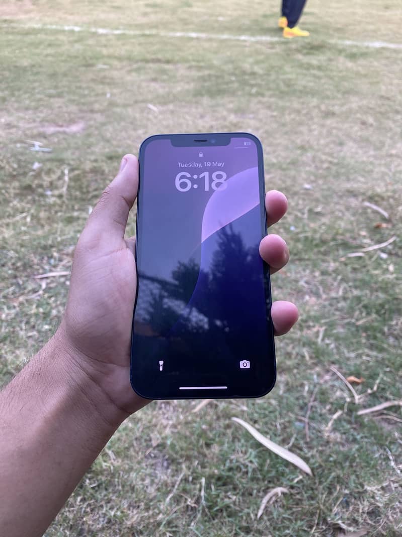 Iphone 12 4