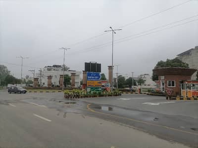 End Your Search For Corner Residential Plot Here And sale Now
