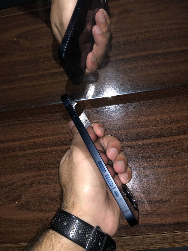 Iphone 13 4