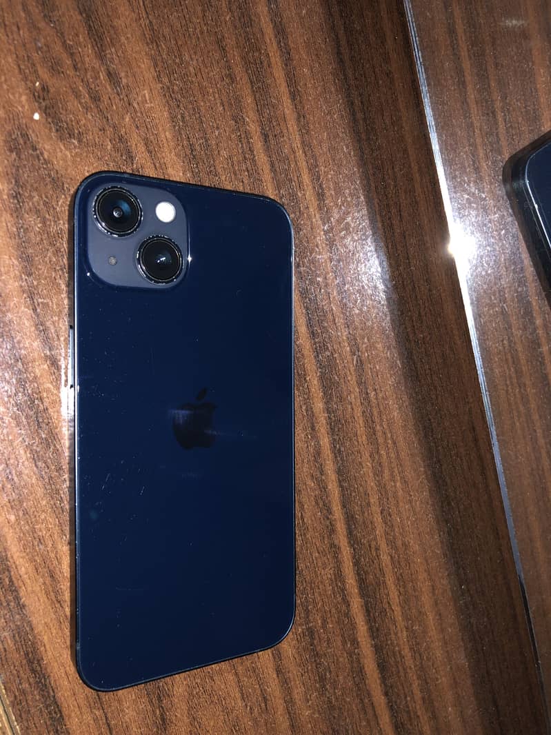 Iphone 13 4