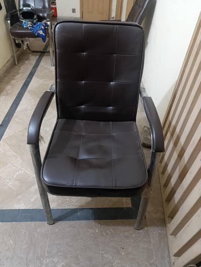 Chairs/Tables