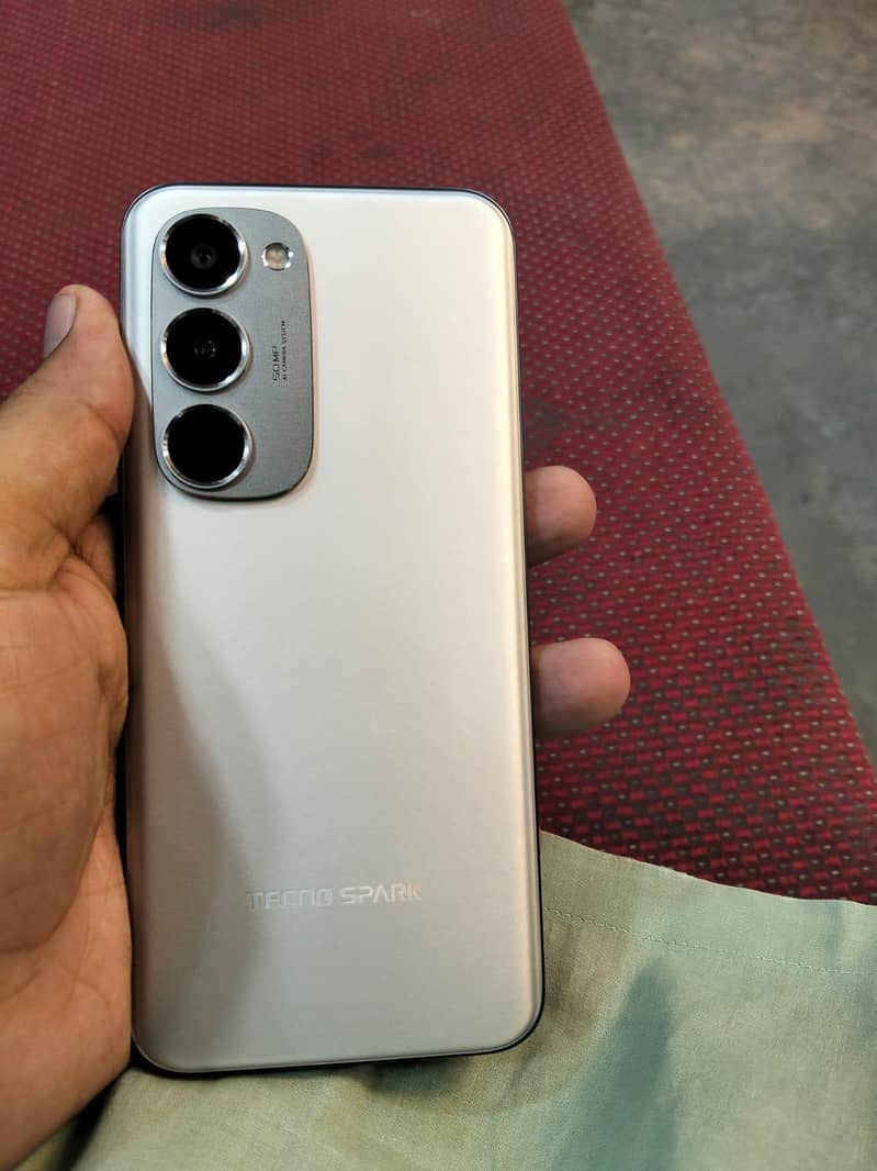 Tecno spark 40 pro plus 1