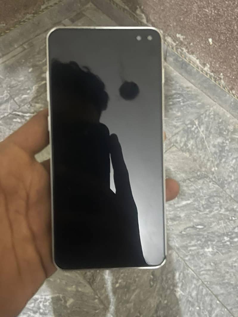 Samsung S10 plus 3