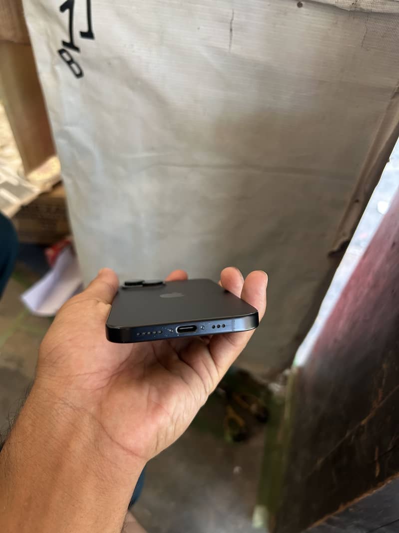 iPhone 15 1