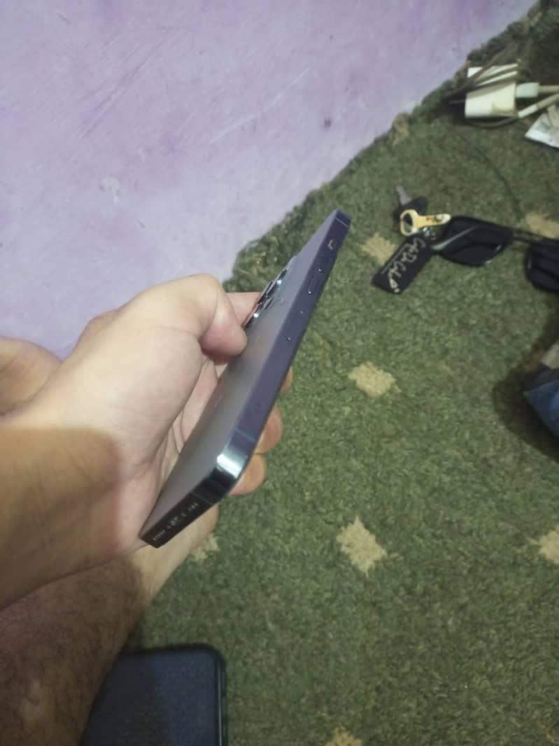 Apple iPhone 13 Pro 3