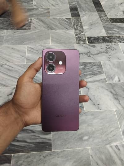 good condition  new  4/128 oppo 5iA