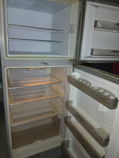 Refrigerator fir sale condition 10/10