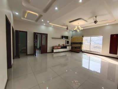 Golden. . Opportunity This Portion) Independent seperate Gate Like single story 4 Big Master Bedroom Ground Portion for Rent ( Gas. . Seperate meter & water Boring) ideal location This) Seperate Car Porch