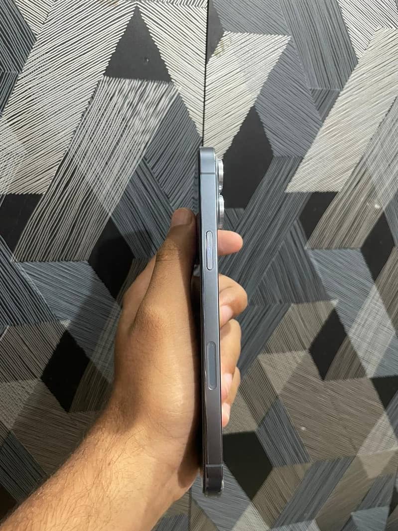 iPhone 3