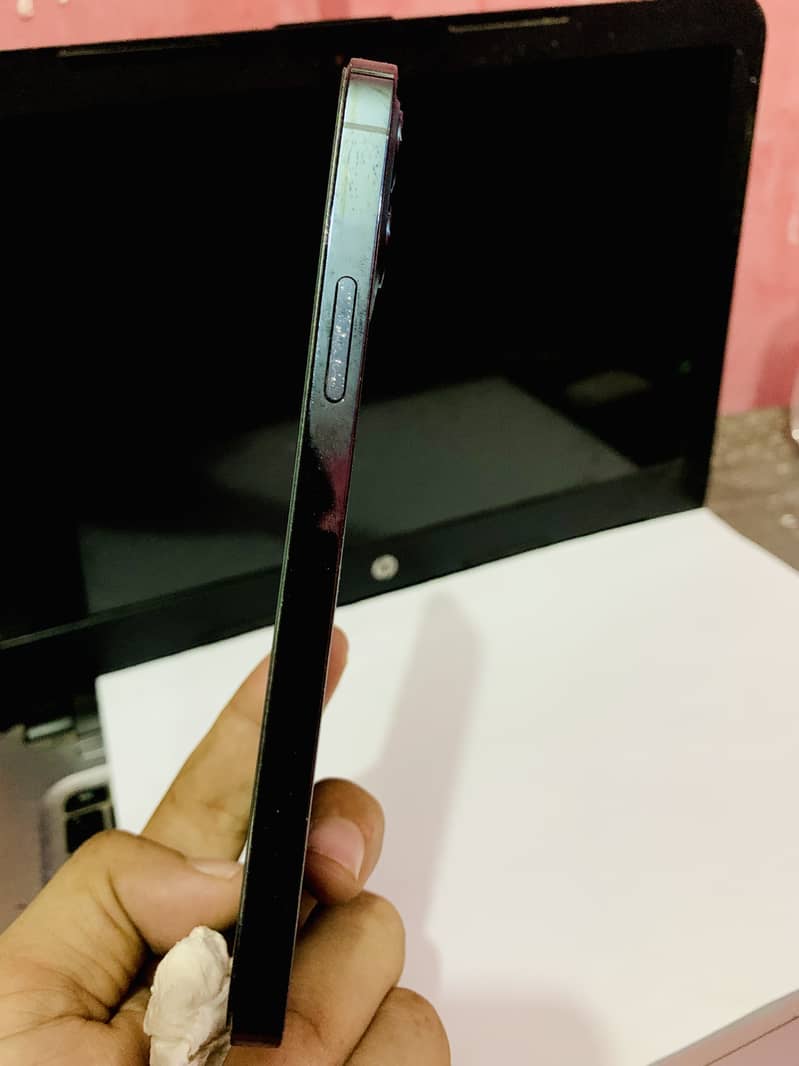 Apple iPhone 12 3