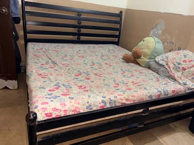 Double Bed Heavy Gage Iron with Lasani sheet, Mattress Condition Low