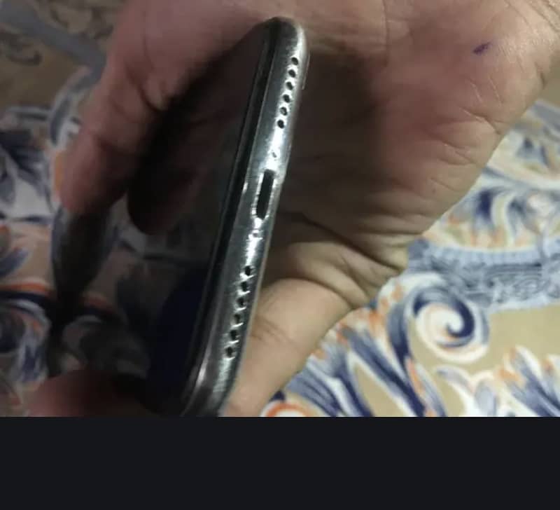 iPhone X 3