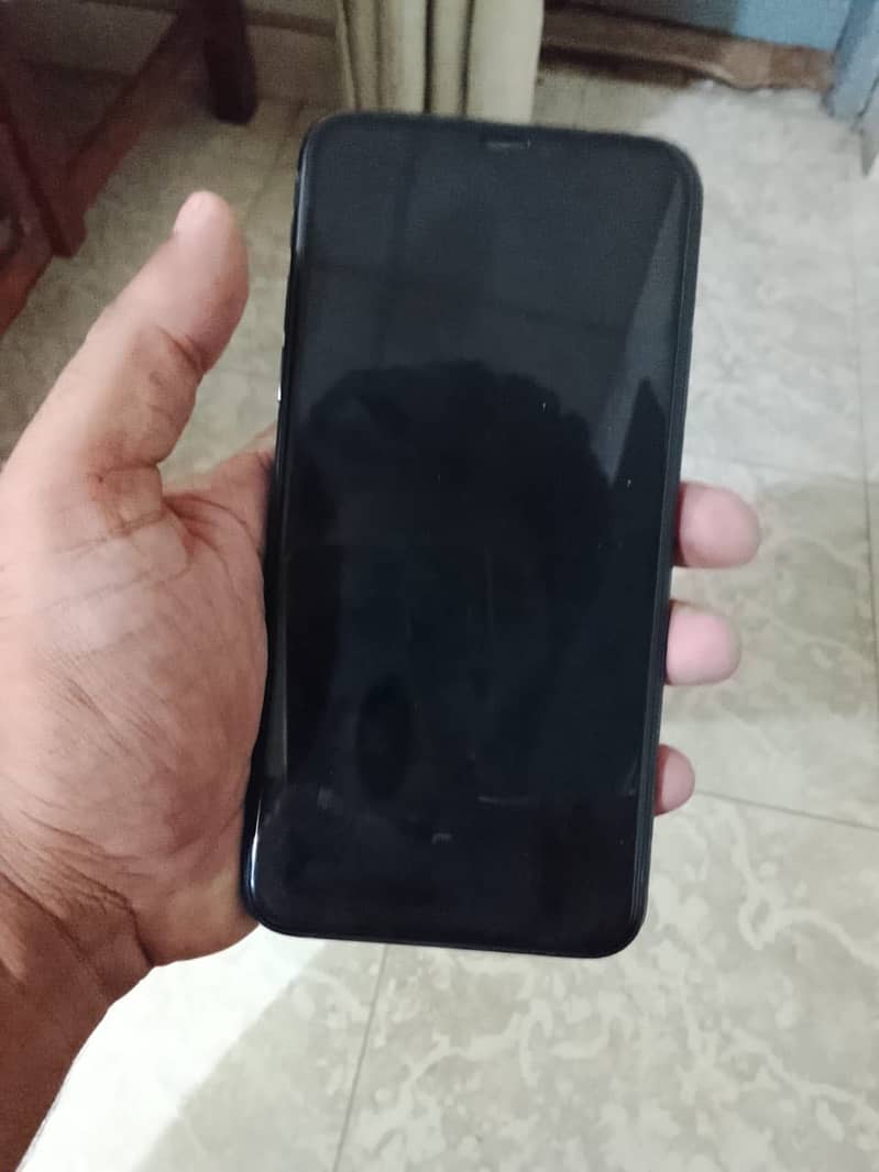 iPhone 11 pro max 4