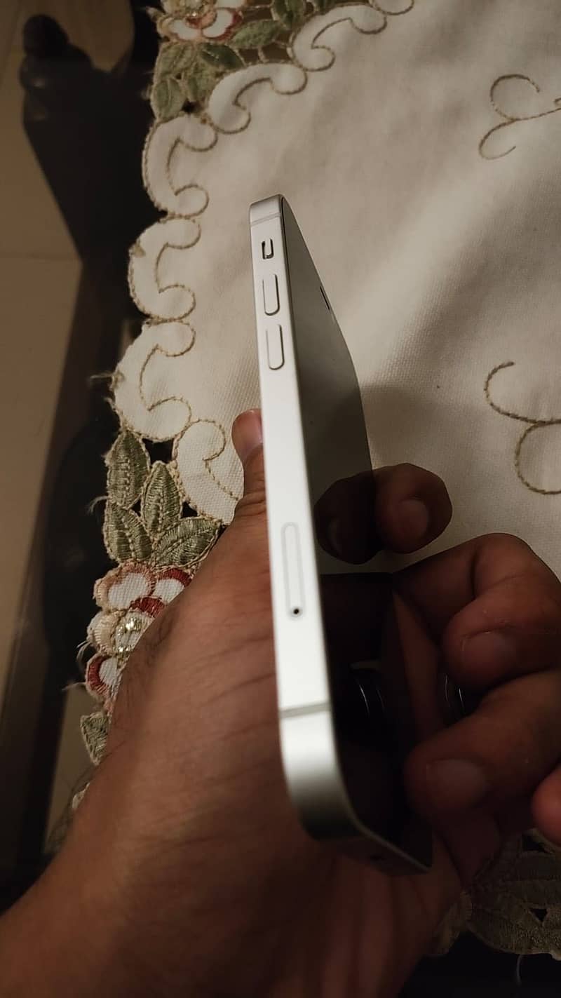 Apple iPhone 12 Mini 2