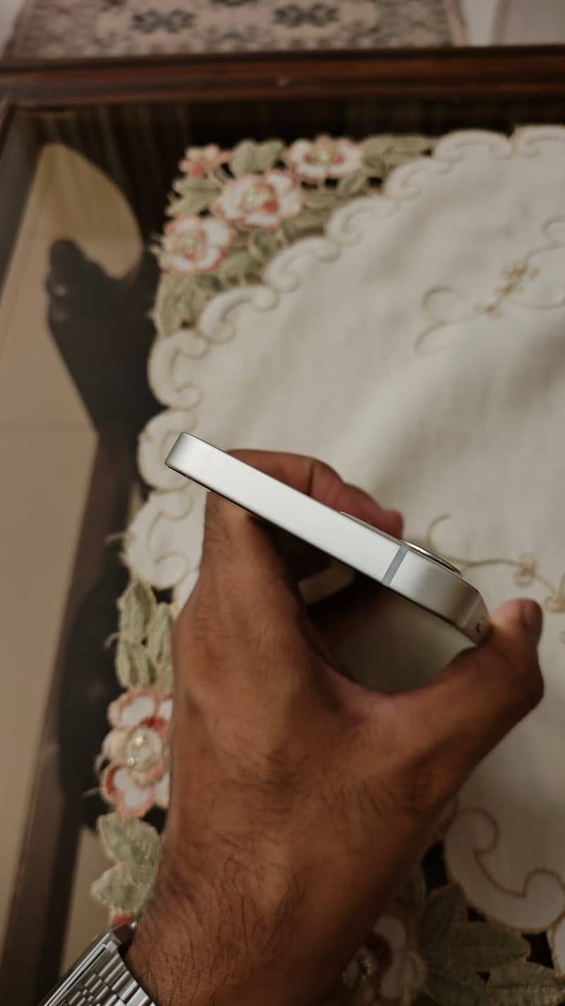 Apple iPhone 12 Mini 3