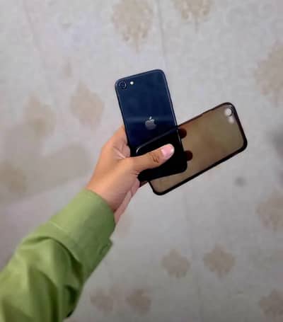iPhone SE 2020 official pta approved ( exchange also possible )