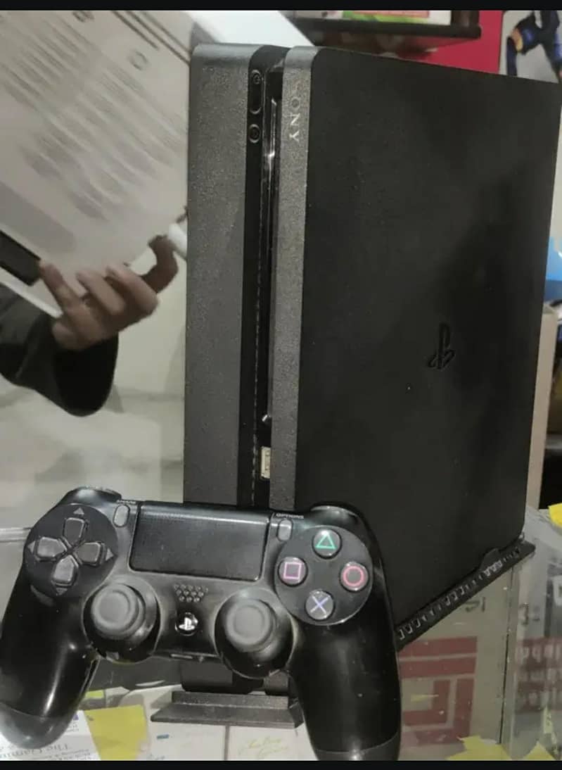 PS4 SLIM 0