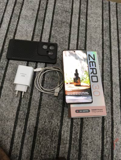 Infinix zero 30  256GB RAM 16 GB