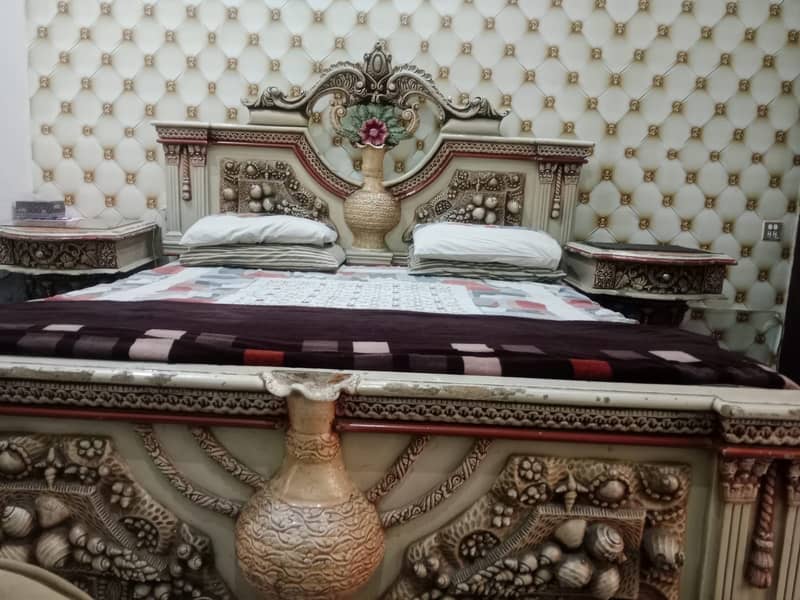 Bed plus dressing plus side table 2