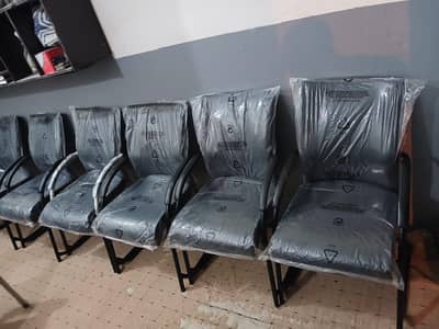 Master Offisys Visitors Chairs available