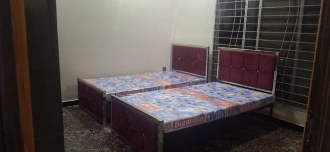 Luxury Girls hostel Rooms for Rent